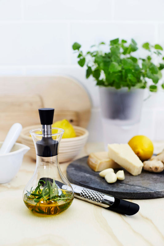 Eva Solo Dressing Shaker